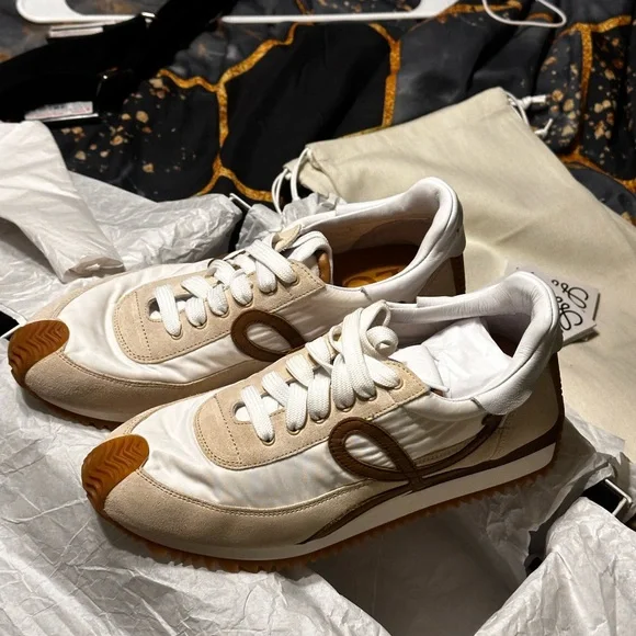 Loewe White Box - Picture 9 of 12